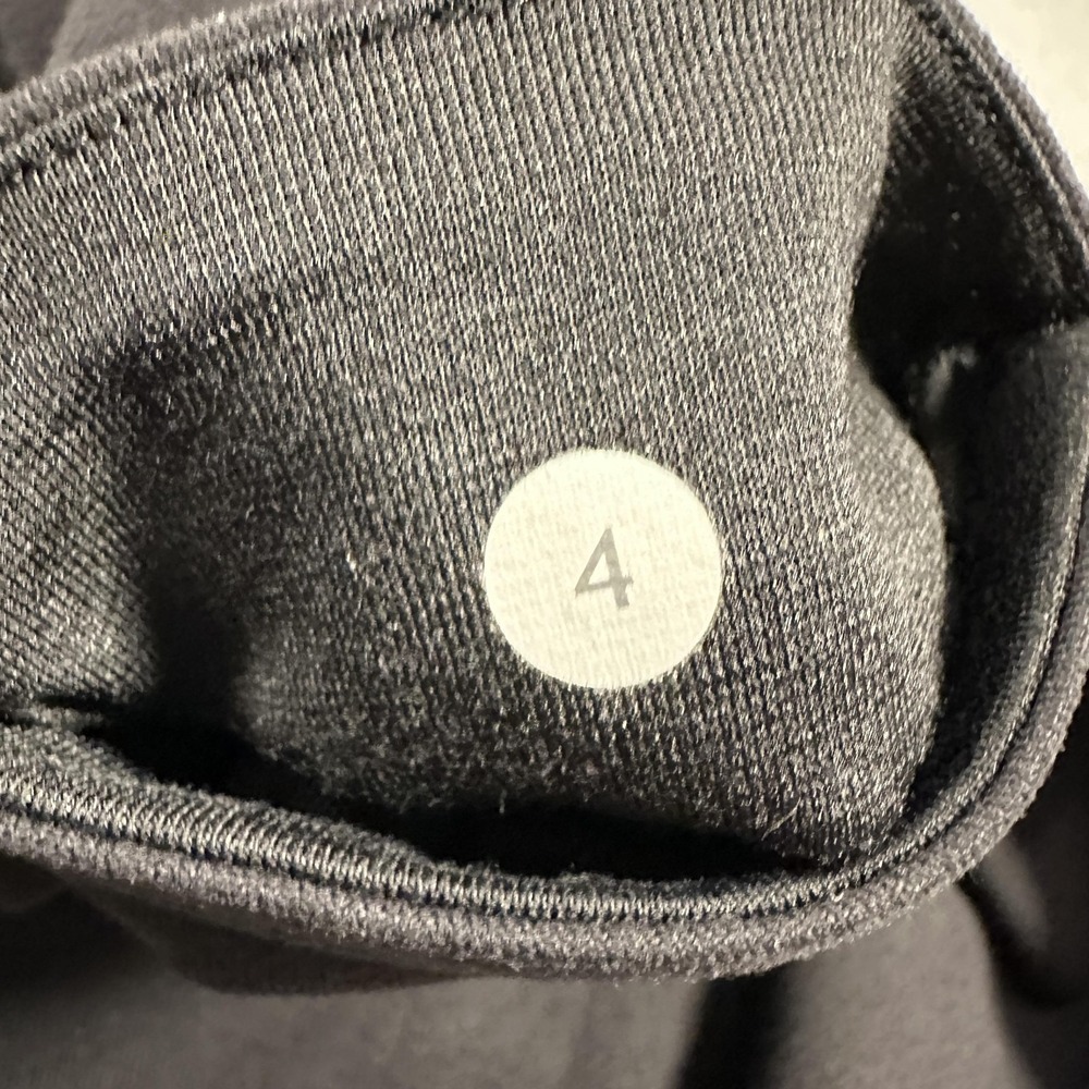 Lululemon Leggings Womens 4 Black High Rise Capri Yoga Athletic Stretch Gym - Picture 8 of 9